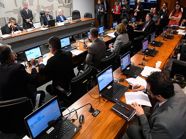 PL no senado pede vantagem temporal na devolução do IRPF para portadores de deficiência