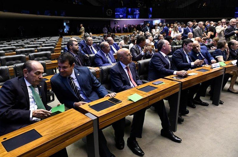 Senadores vão priorizar reformas tributária e administrativa