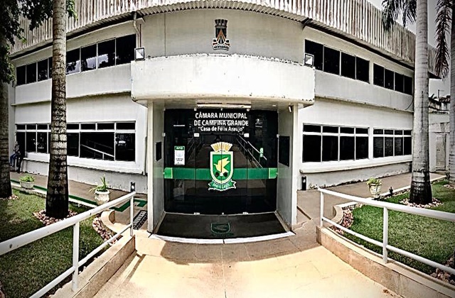 Decisão Judicial Gera Lamentos e Indignação na sessão da CMCG